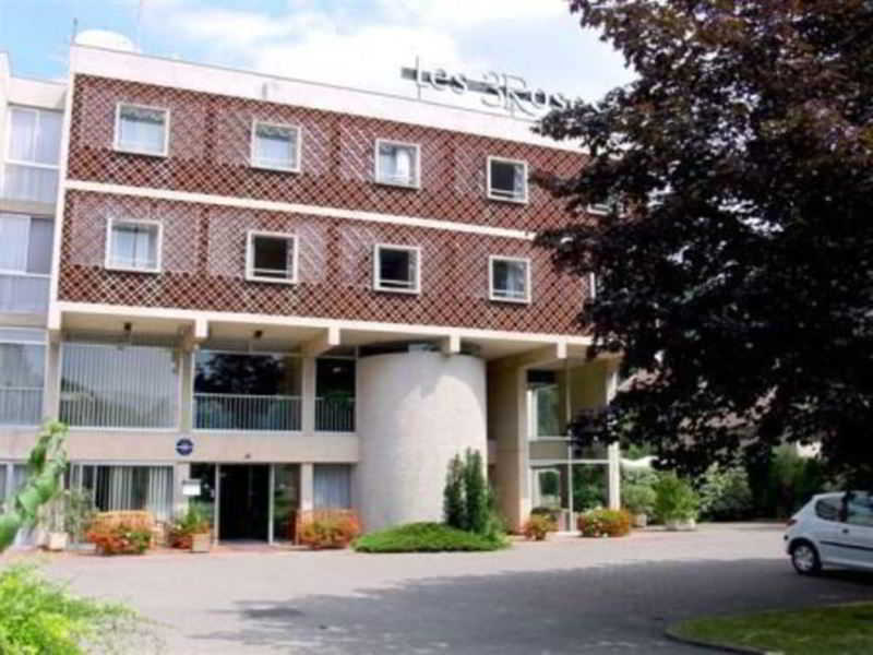 Hotel Les Trois Roses, Meylan Grenoble Exterior photo